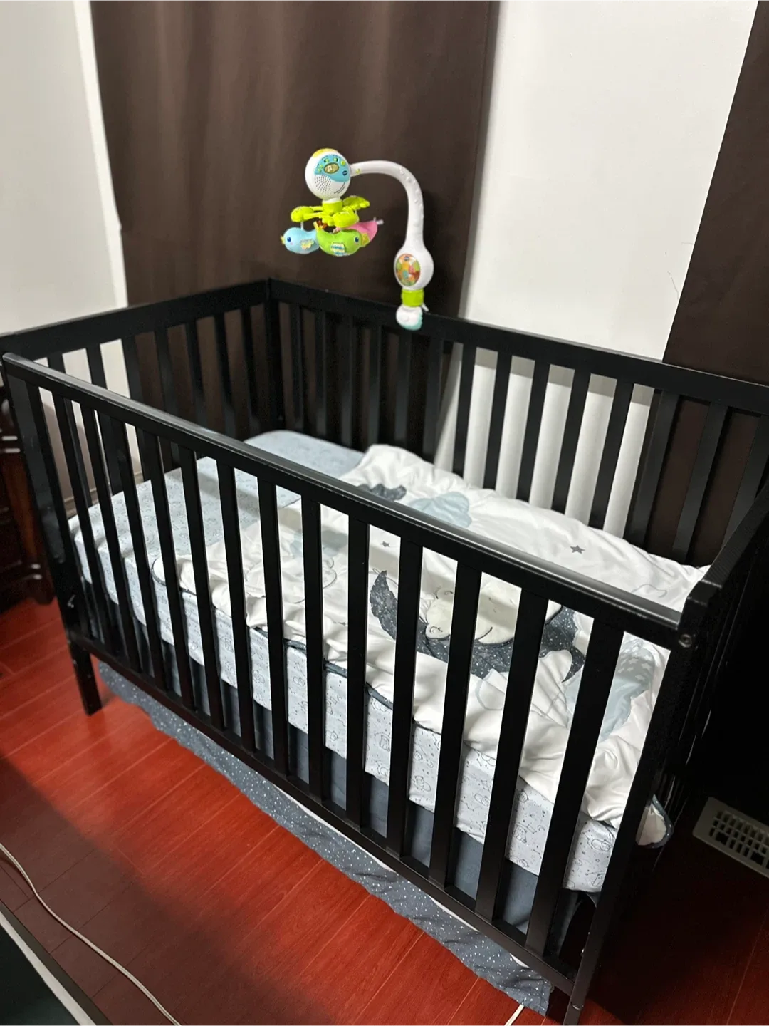 Baby Crib in black with Mattress, Bedding set & Mobile