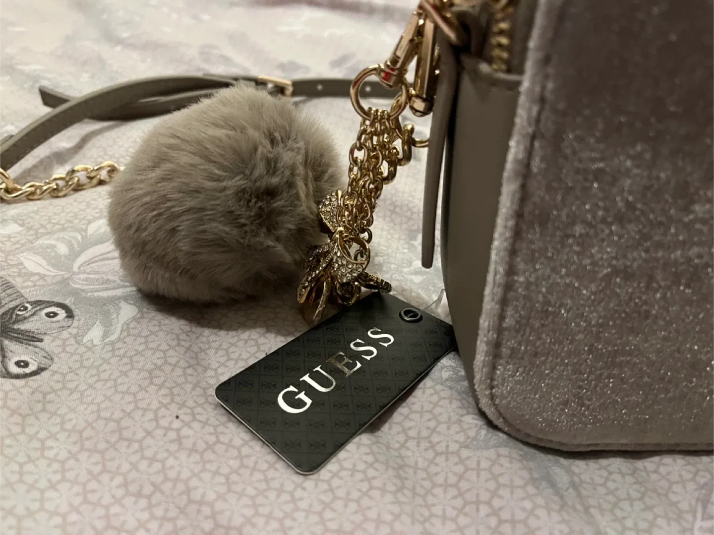 BRAND NEW GUESS CROSSBODY BAG image indicator(4)