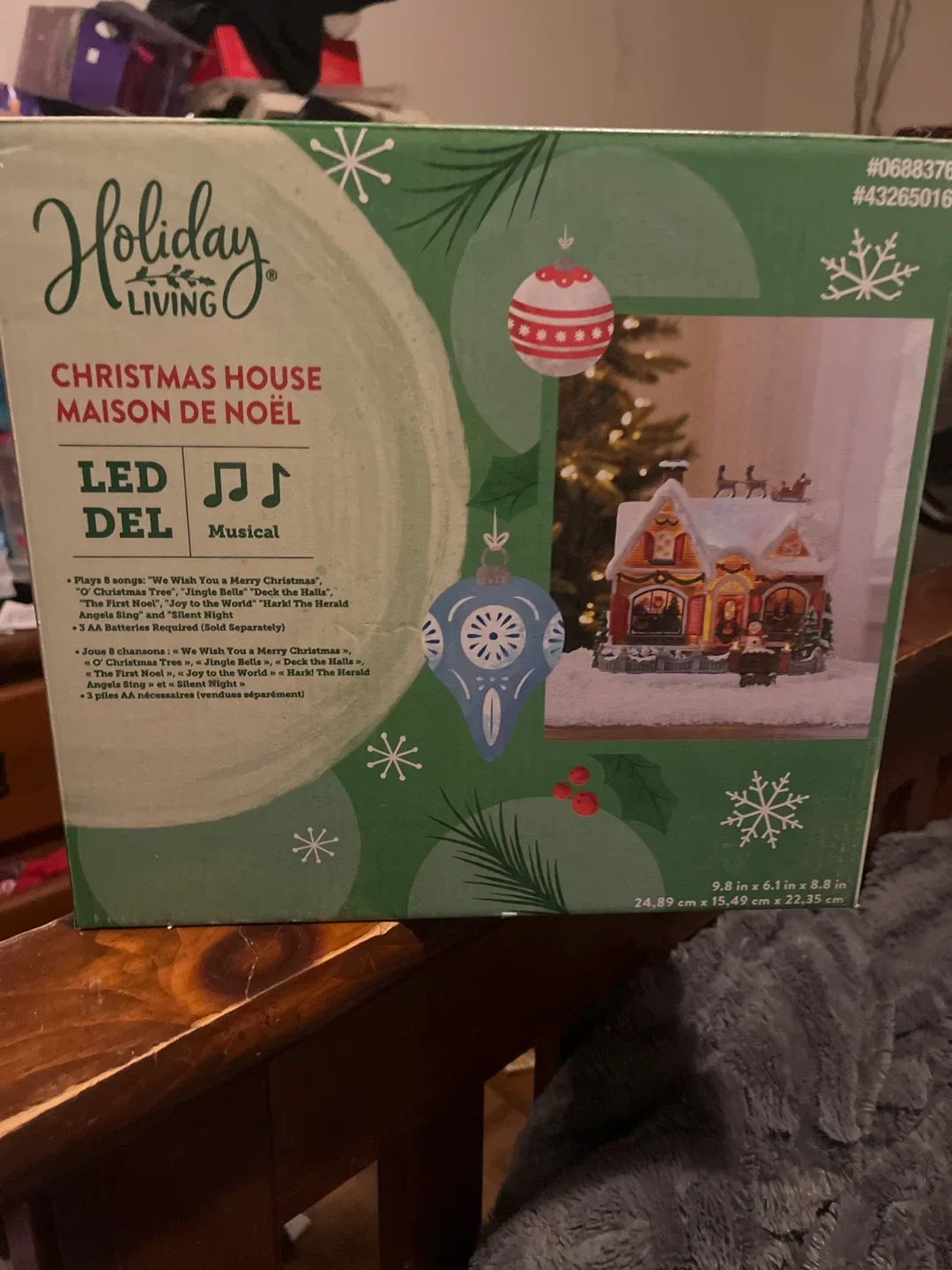 New Holiday Living Christmas House Decoration