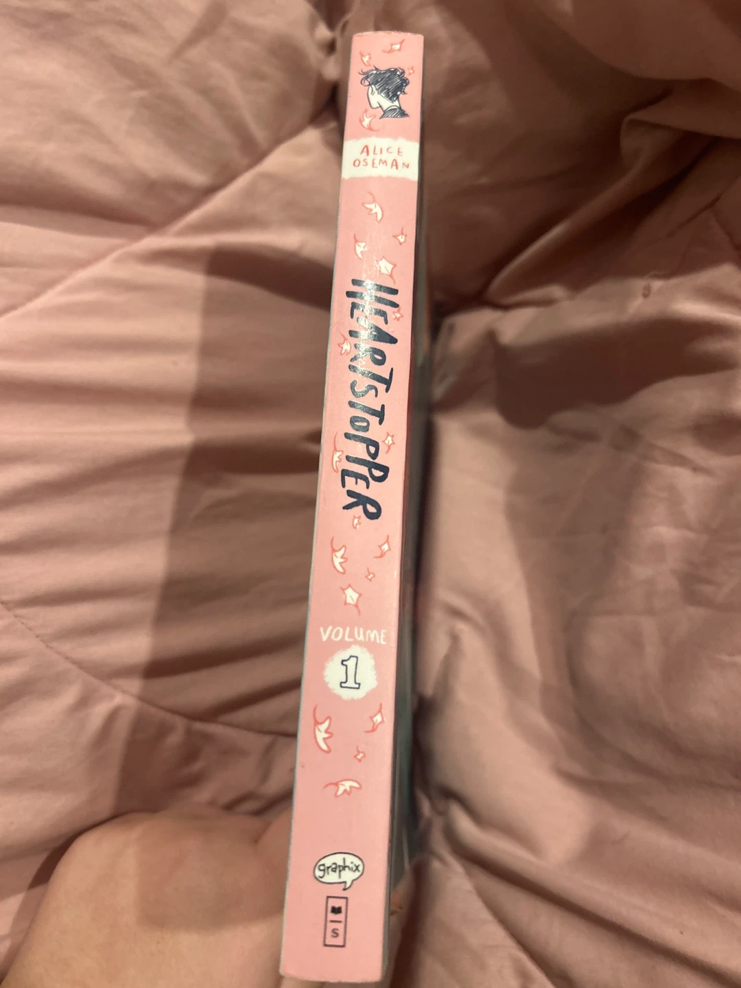 Heartstopper Volume 1 by Alice Oseman - photo 5