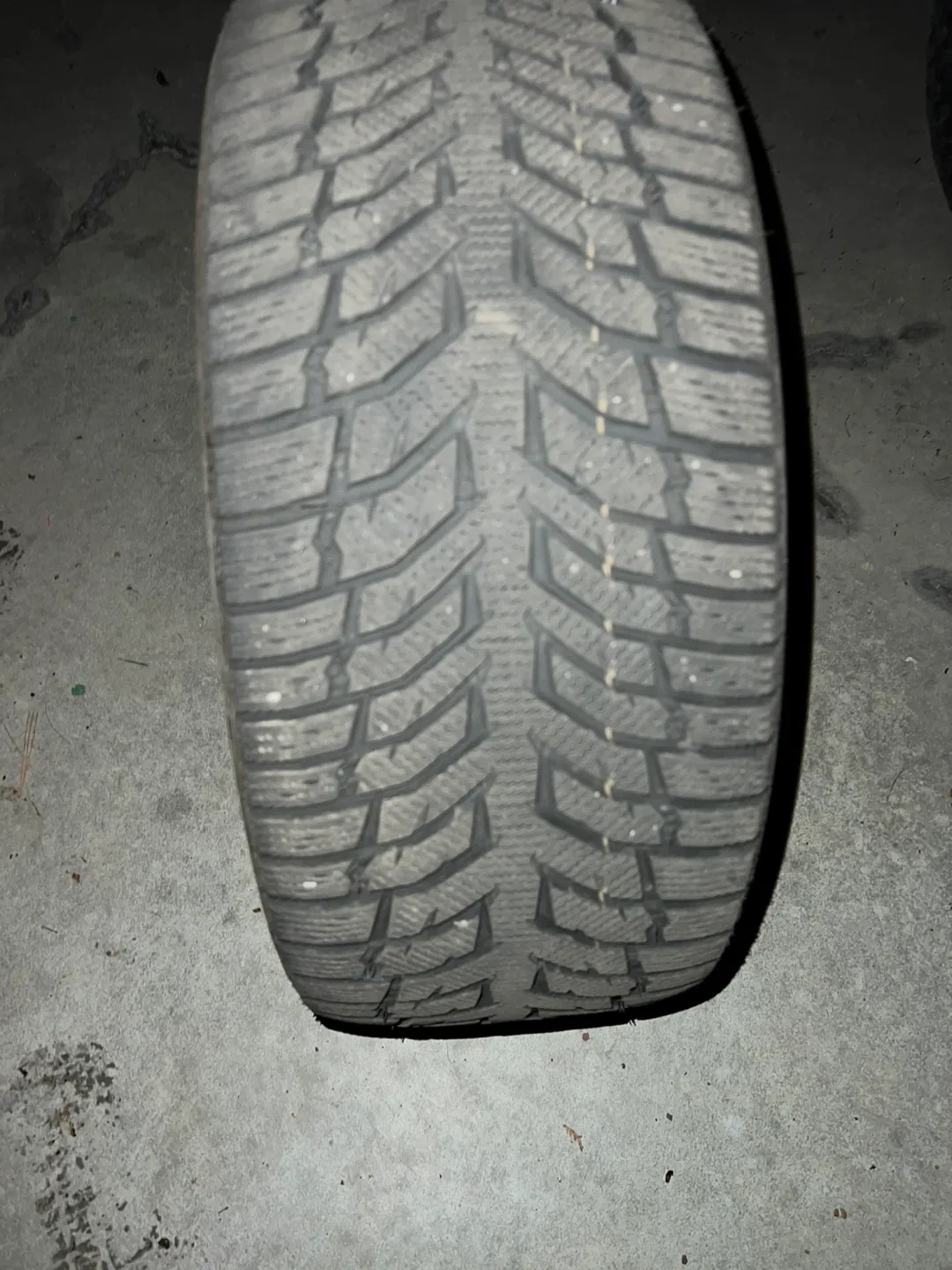 225/40R18 92H Winter Tire image indicator(4)