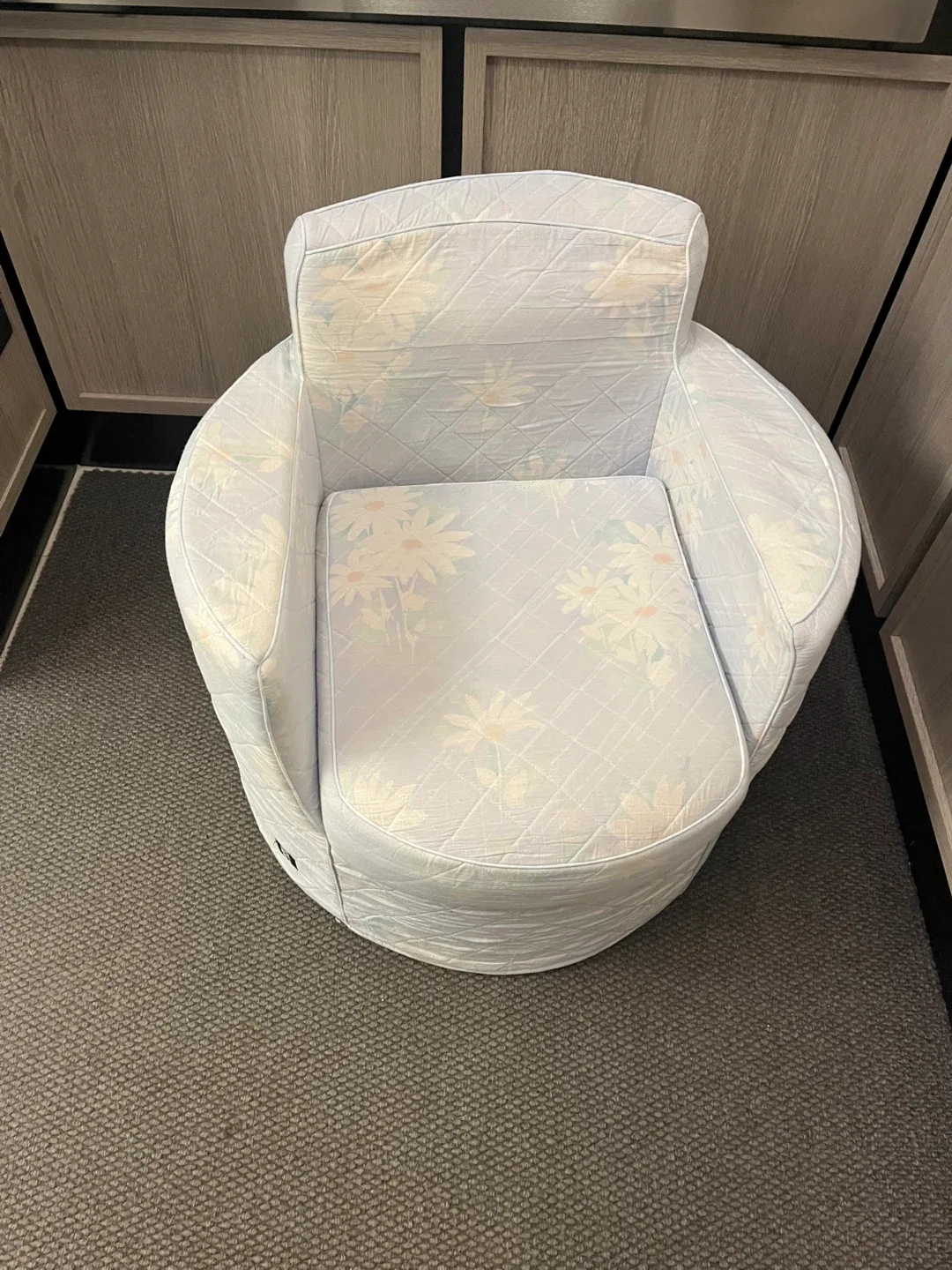 Floral Swivel Barrel Chair image indicator(5)