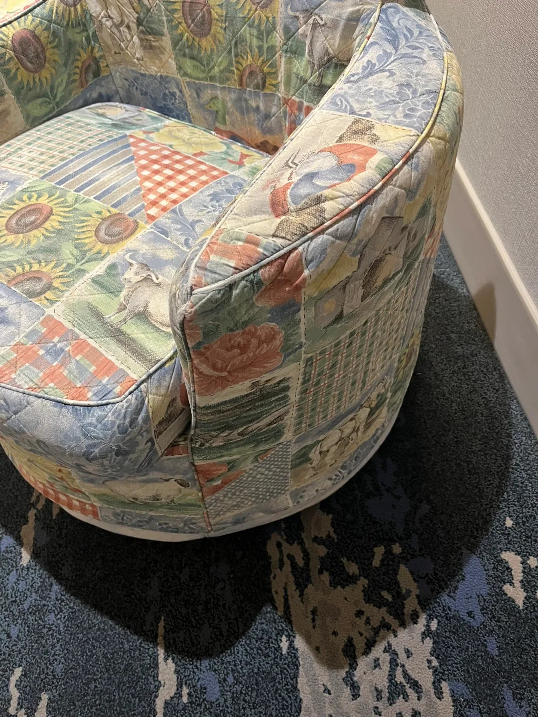 Floral Swivel Barrel Chair image indicator(2)