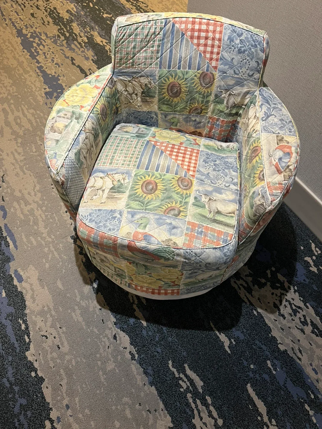 Floral Swivel Barrel Chair image indicator(7)