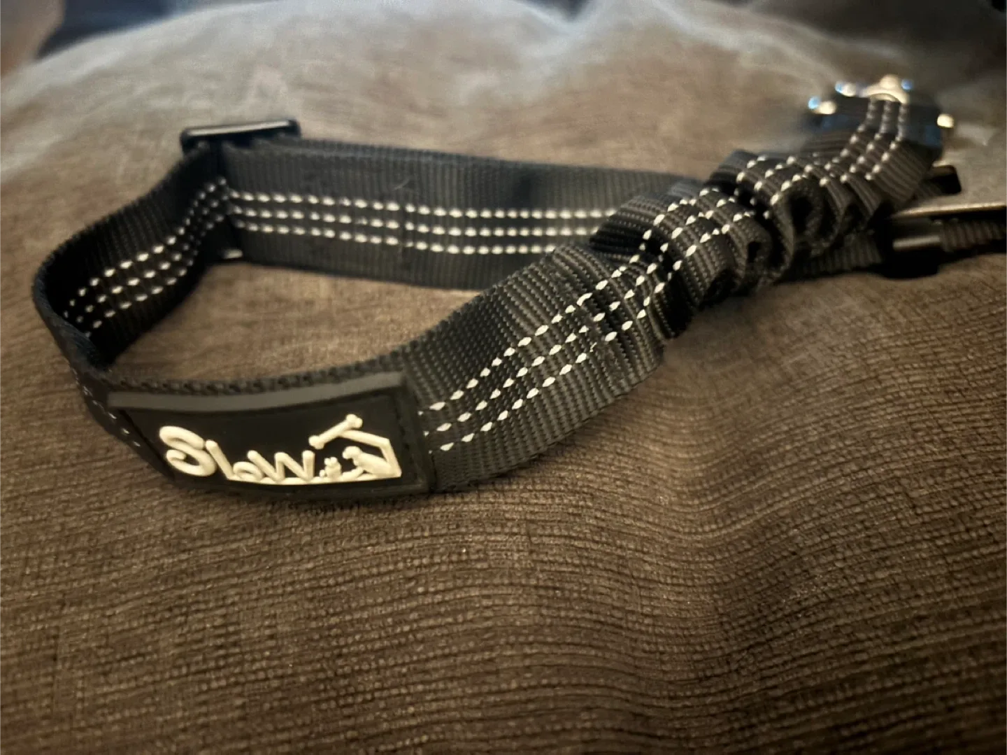 Slowton Dog Car Seat Belt - Black image indicator(4)