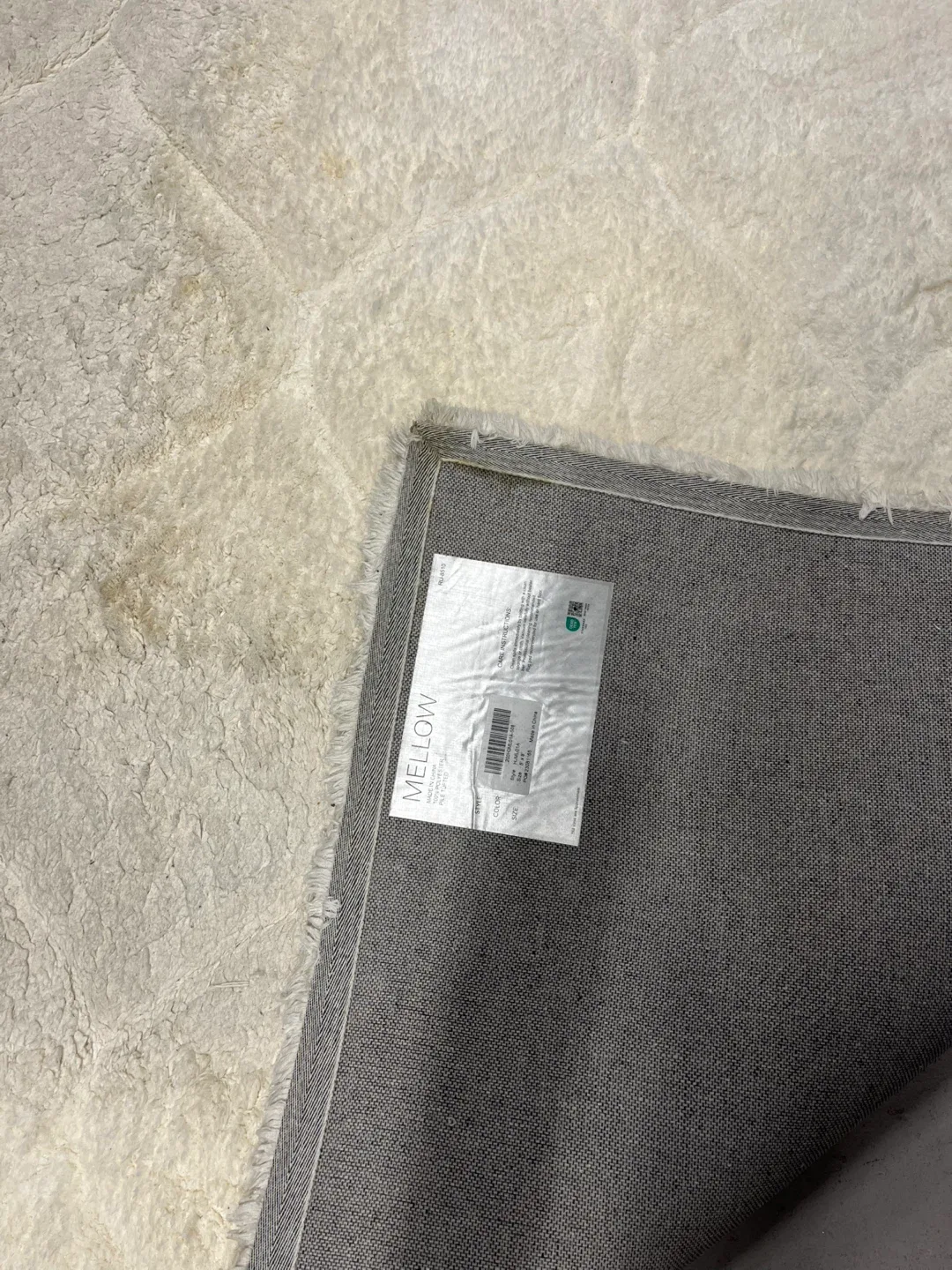 Mellow Ivory Rug 8' x 8' image indicator(2)