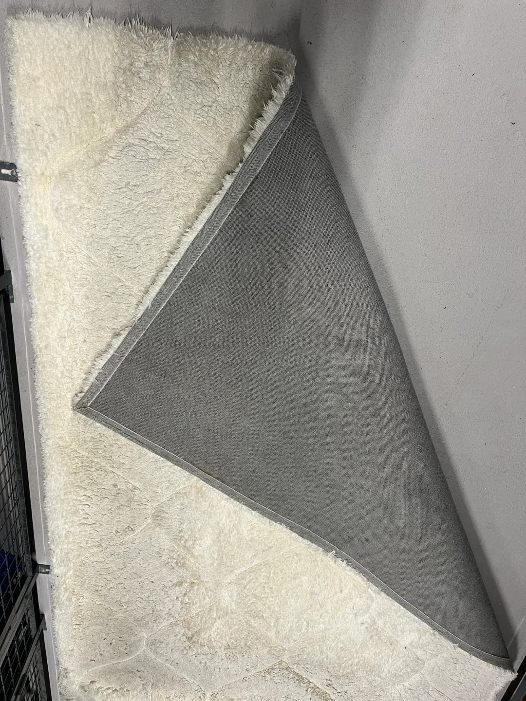 Mellow Ivory Rug 8' x 8' image indicator(4)