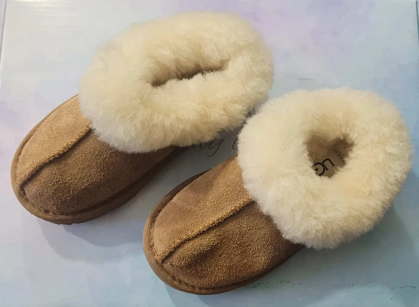 UGG KIDS - Size 10 image indicator(2)