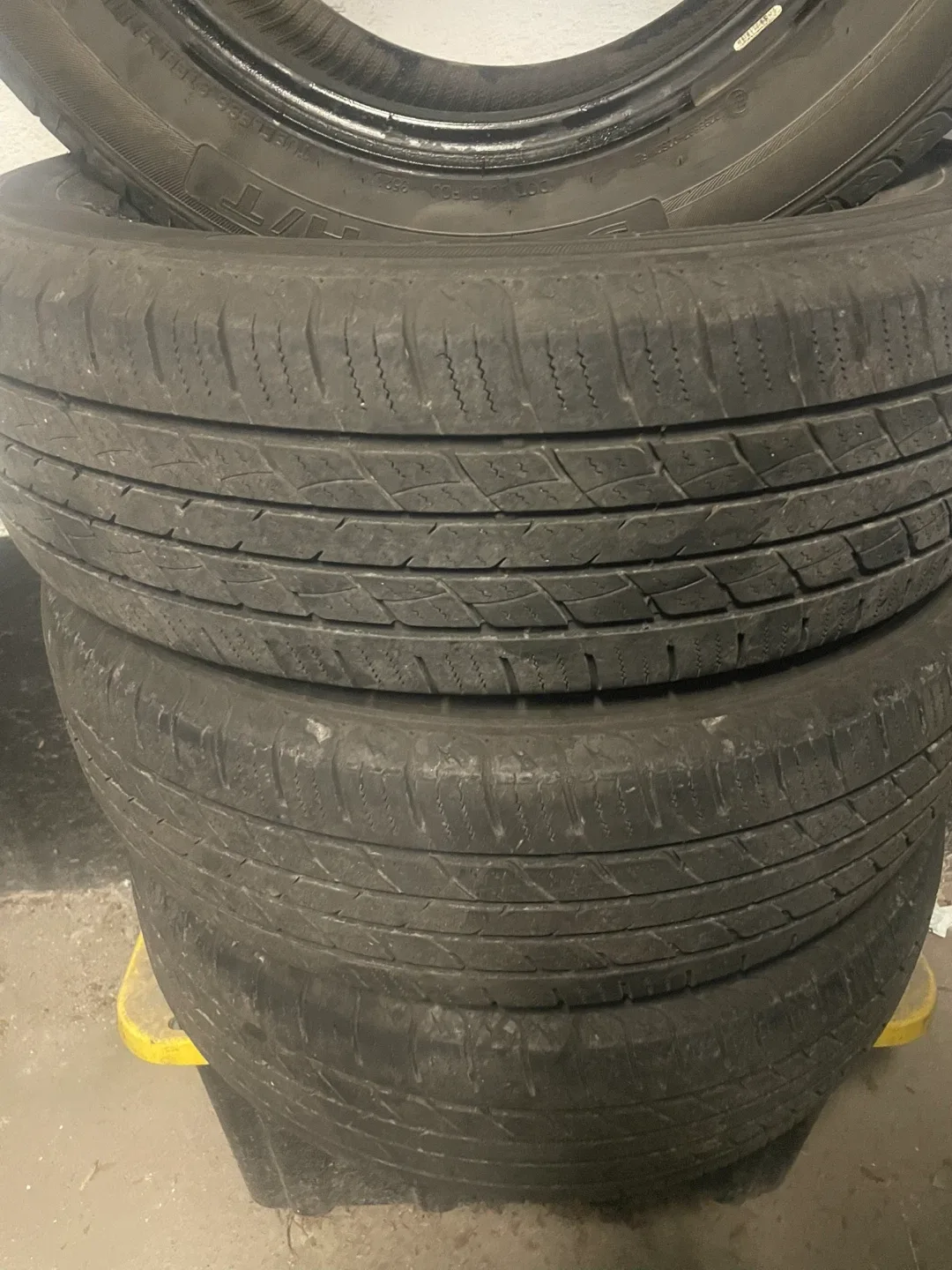 Westlake SU318 Tires - Set of 4 image indicator(4)