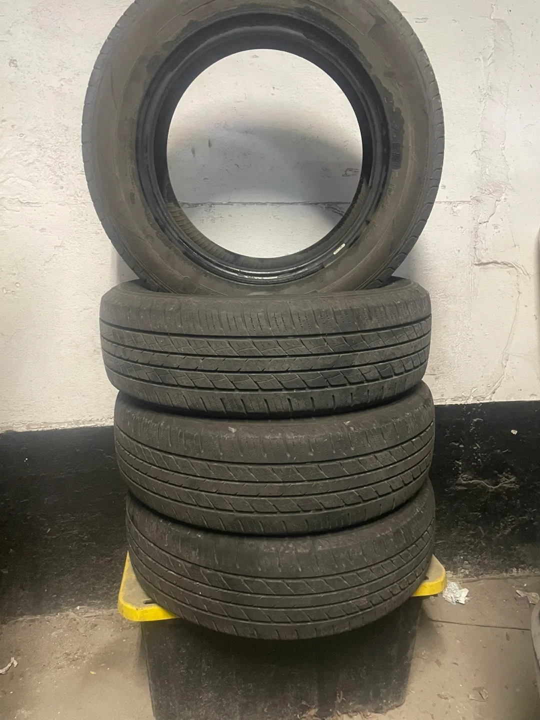 Westlake SU318 Tires - Set of 4 image indicator(2)