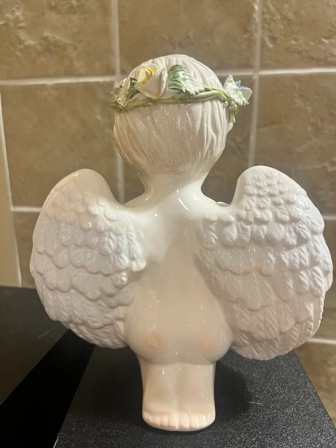 Angel Figurine with Flower Crown image indicator(4)