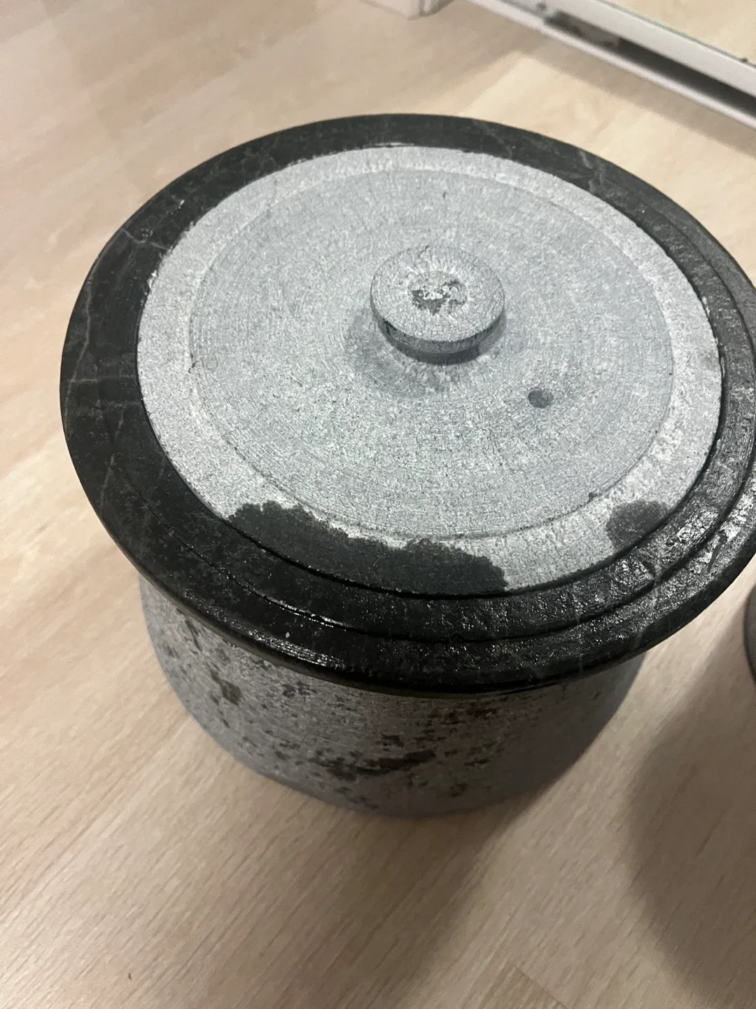 Stone Mortar with Lid image indicator(4)