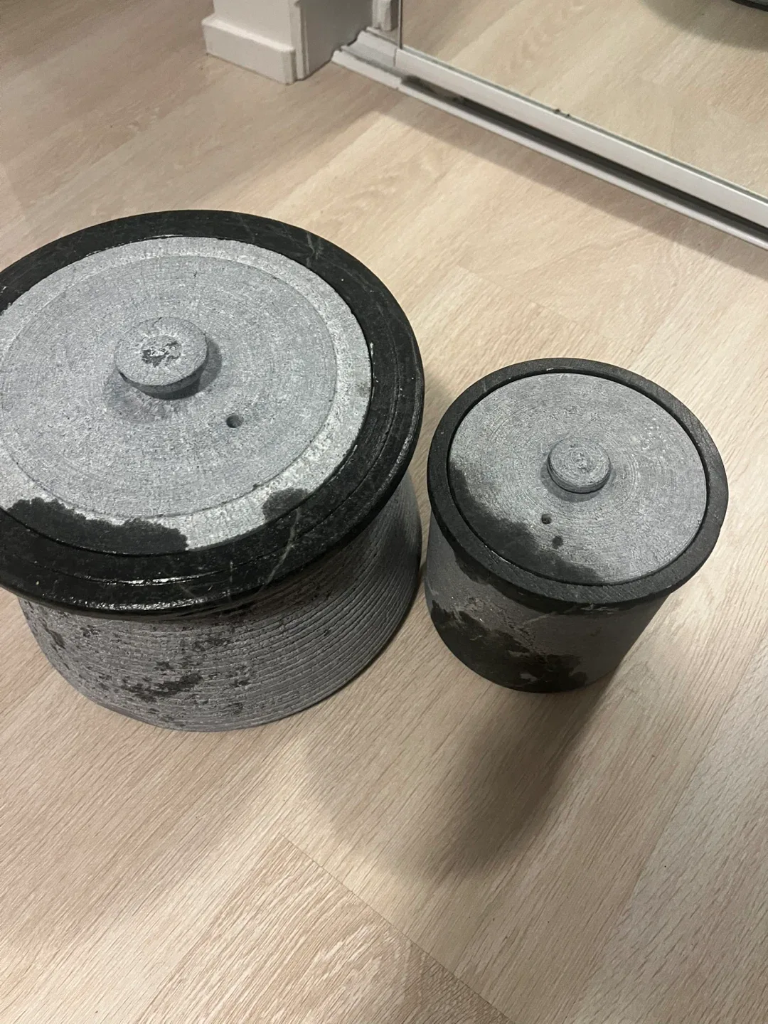 Stone Mortar with Lid image indicator(7)