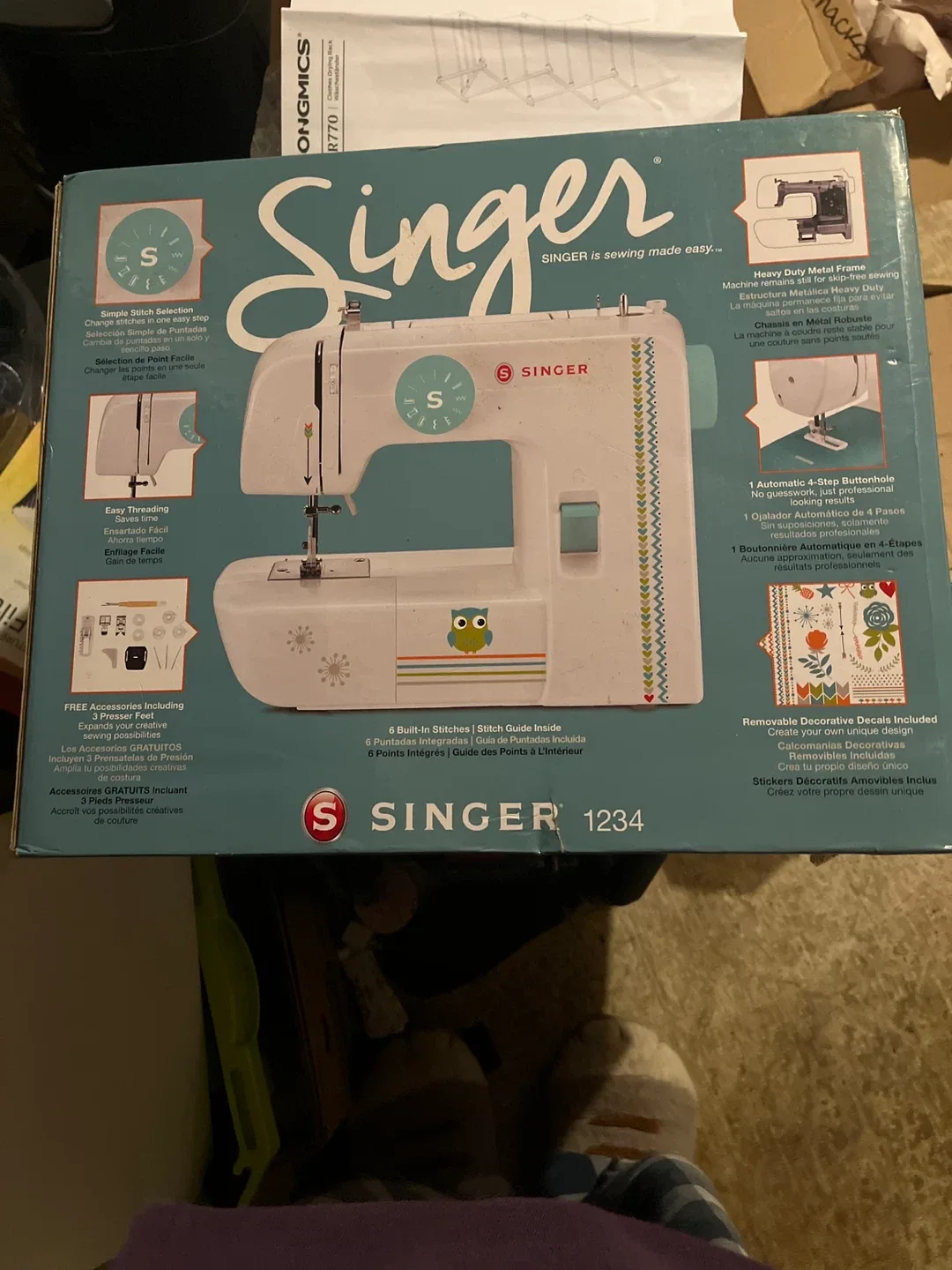 Singer 1234 Sewing Machine - Like New!