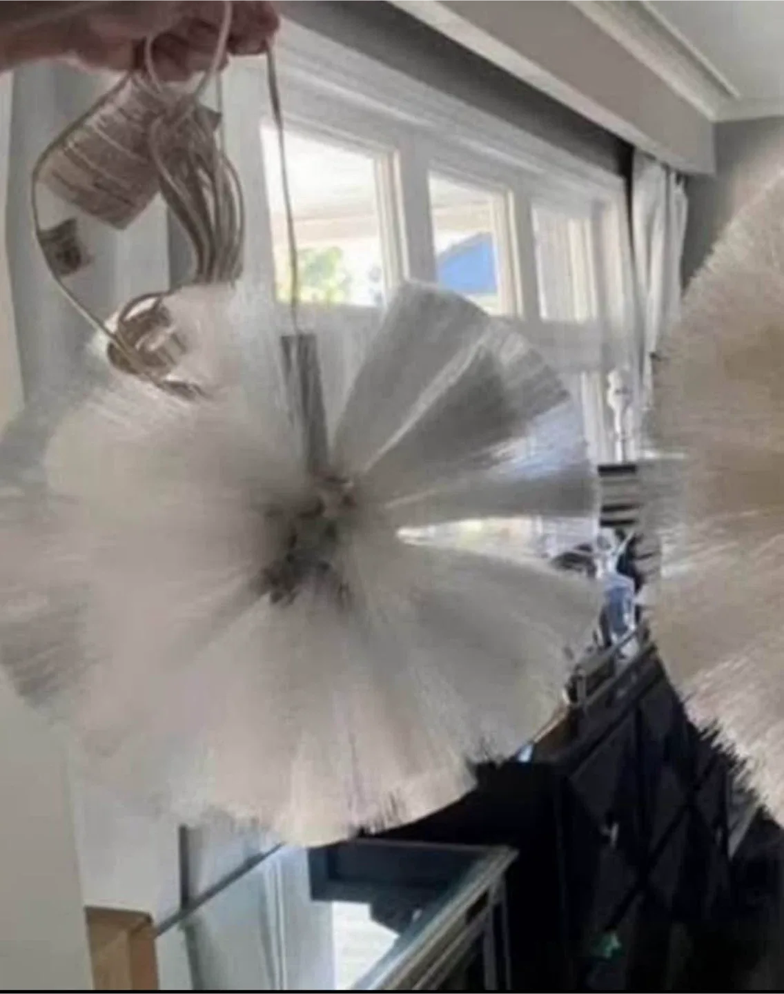 White snow flake light missing a plug $10