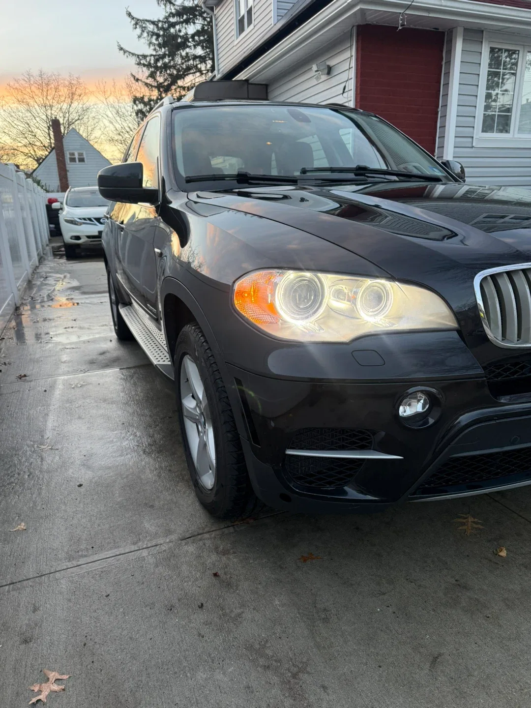 2013 Black BMW X5 xDrive50i twinturbo V8 SUV - 97075 miles