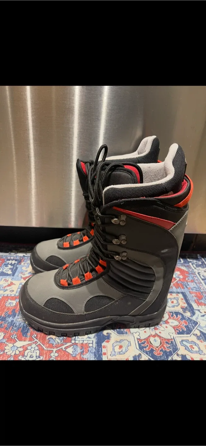 Snowboard Boots - Size 7