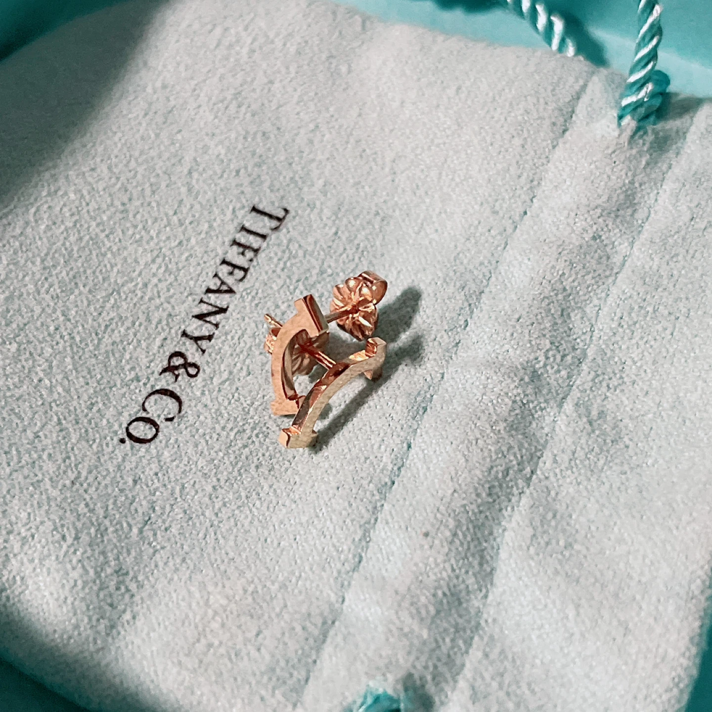 Tiffany & Co. Smile Mini Earrings in Yellow Gold - photo 2