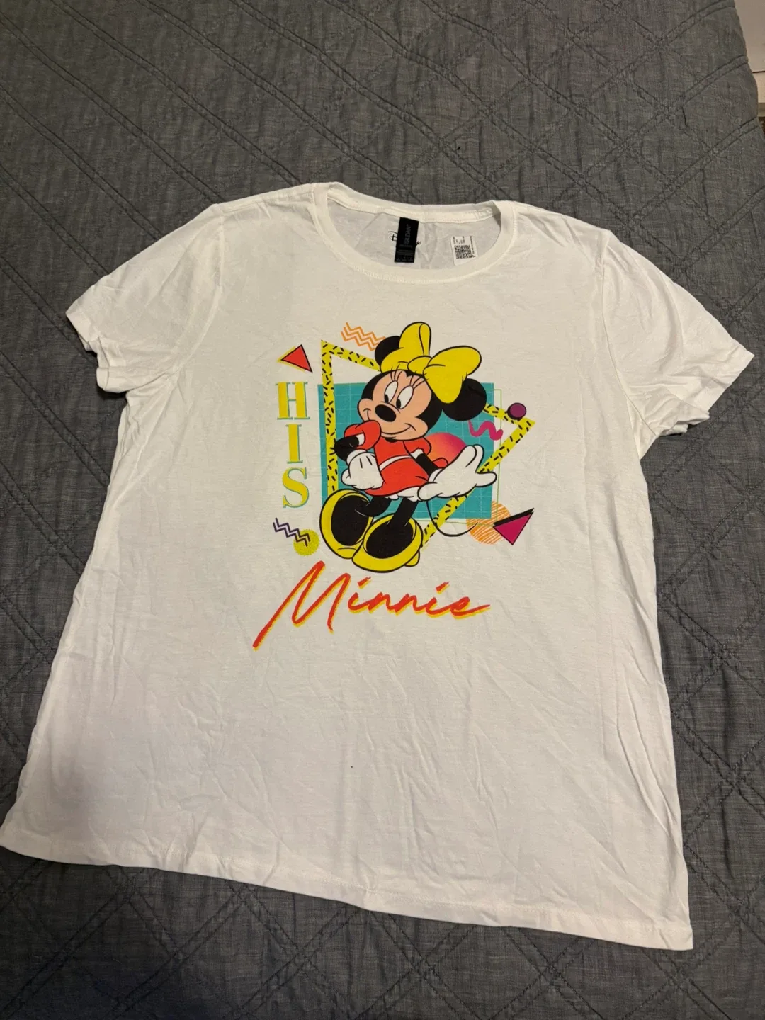 Disney Gildan Minnie Mouse White Tee - Large