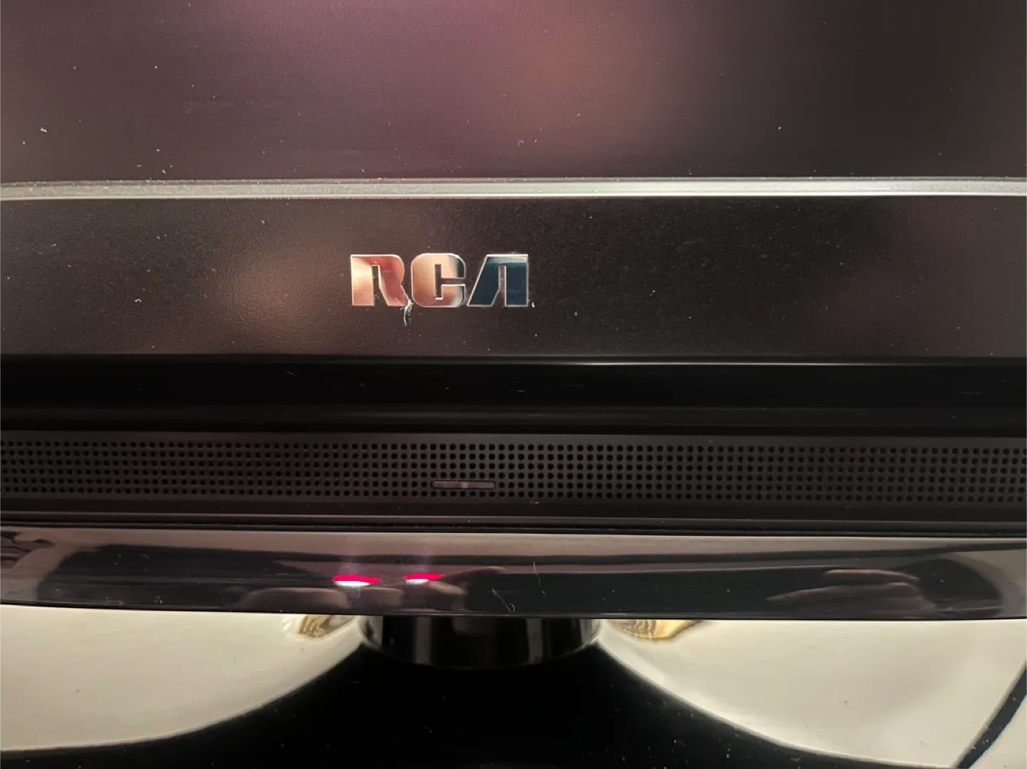 RCA 26” Black Flat Screen TV image indicator(2)