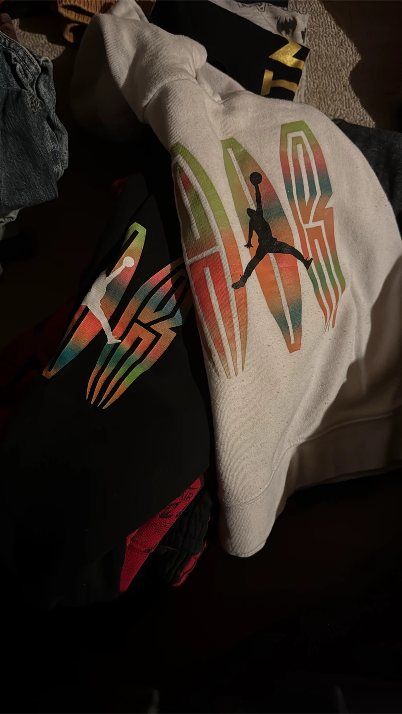 Kids' Adidas & Hurley Tracksuits, Jordan & Batman Sweaters - photo 4