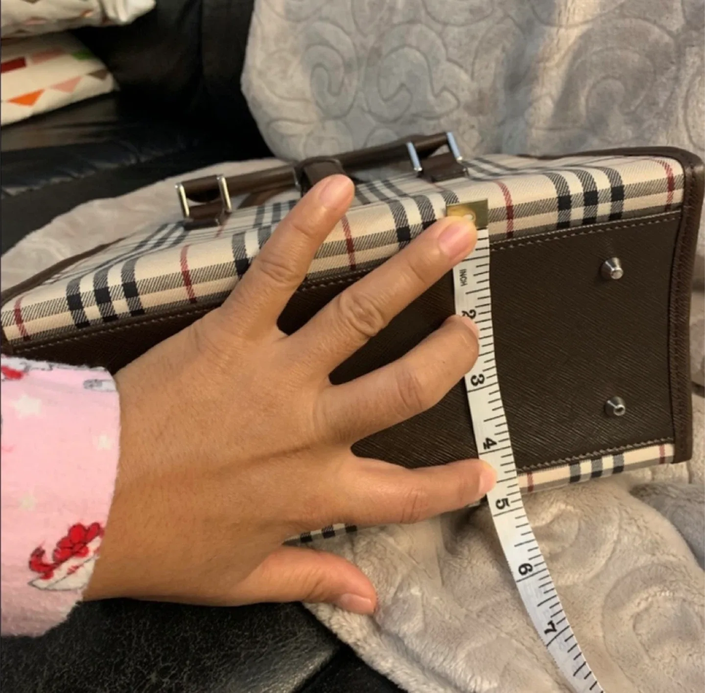 Burberry Tote Bag image indicator(6)