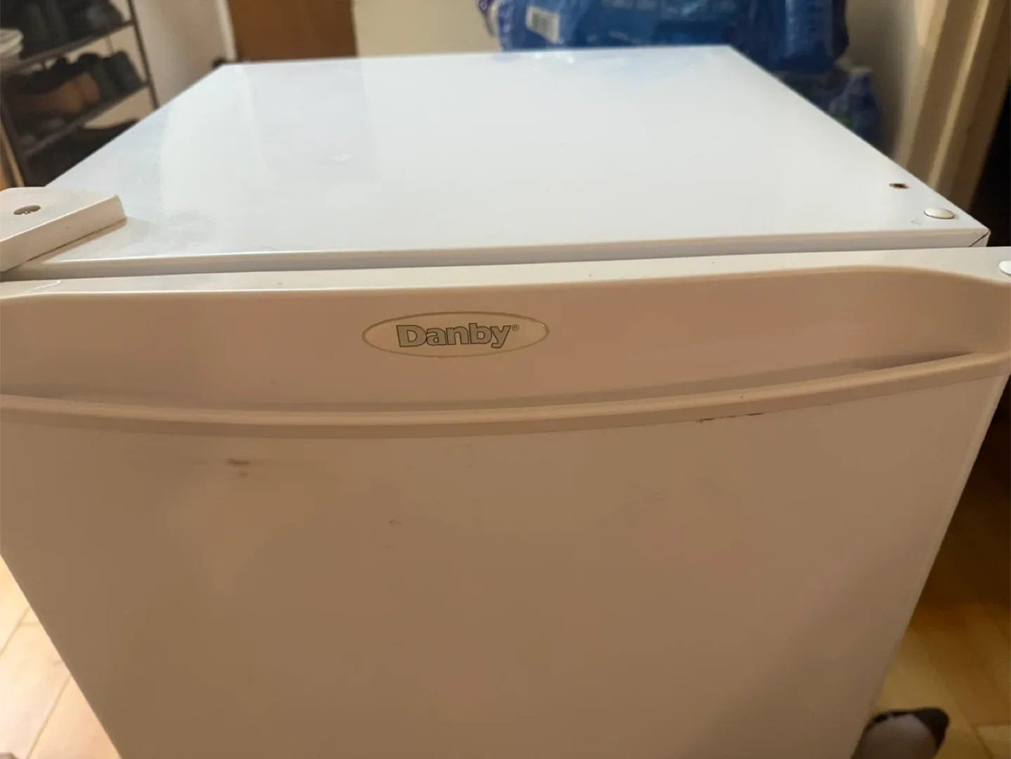 Danby Compact Fridge w/ Freezer + Delivery & Free Gift Basket!!! image indicator(7)