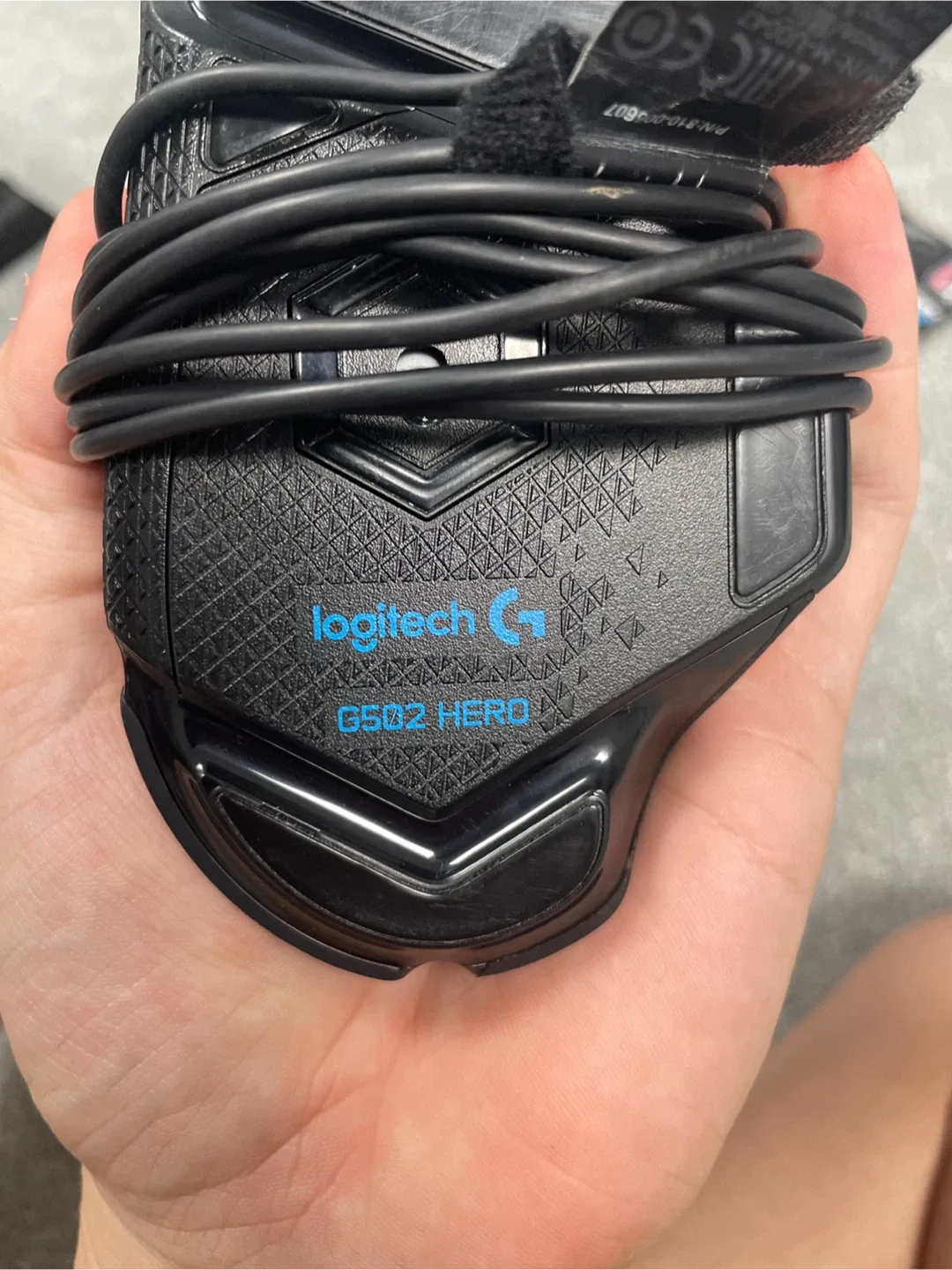 Logitech G502 HERO Gaming Mouse image indicator(2)