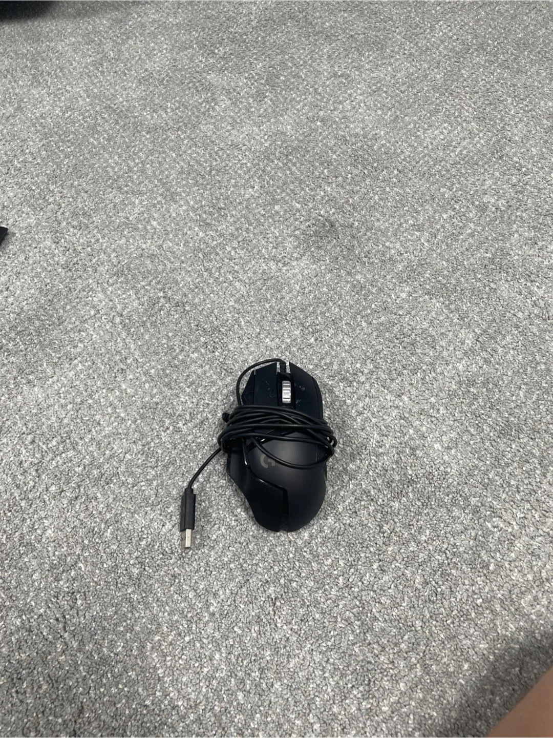 Logitech G502 HERO Gaming Mouse image indicator(3)