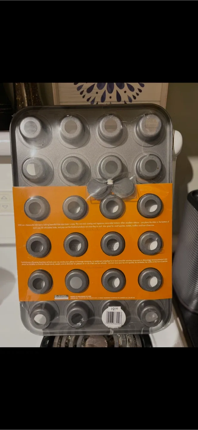 President's Choice Mini Pop-Out Cheesecake Pan image indicator(2)