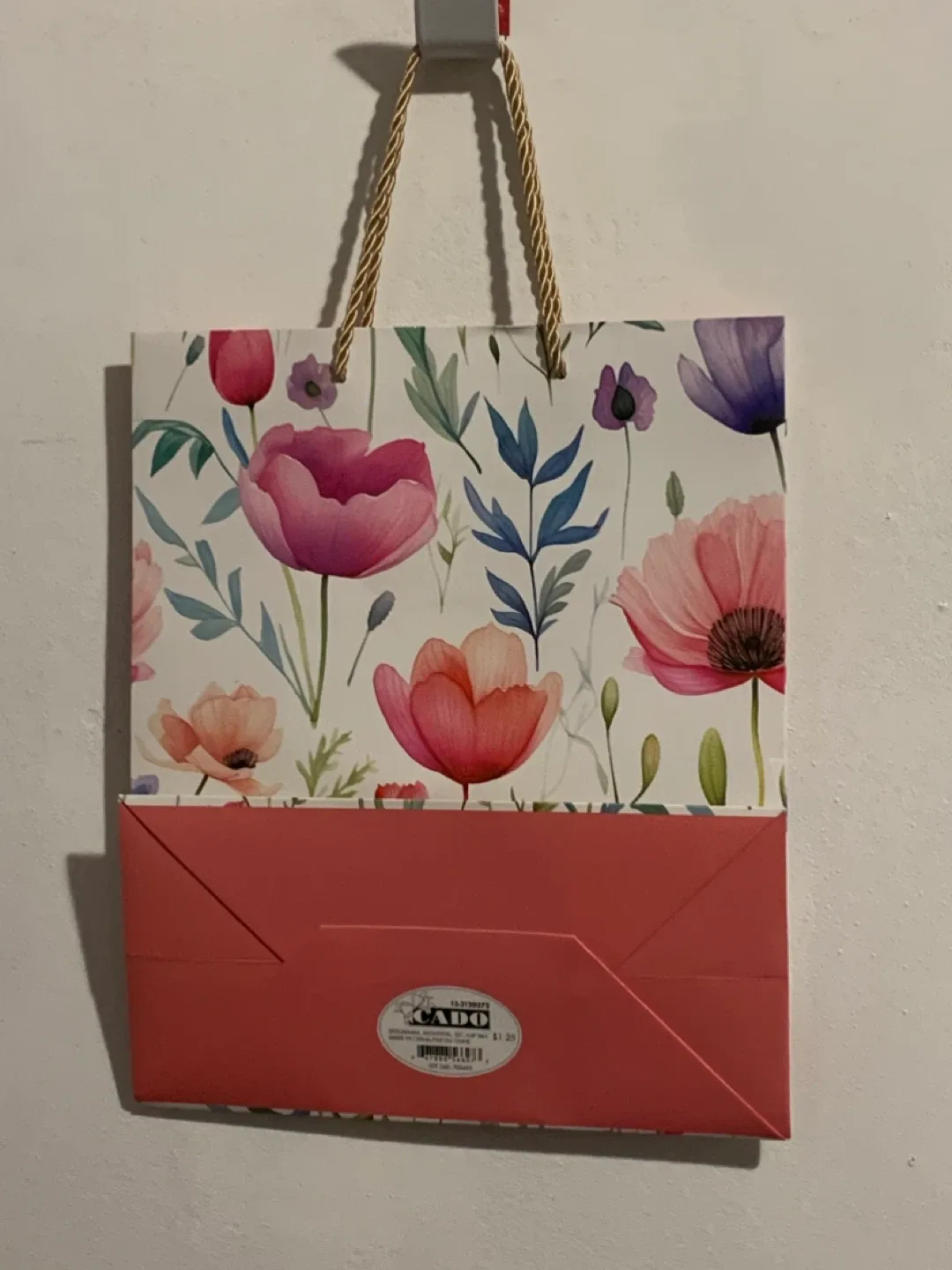 Assorted Decorative Gift Bags image indicator(6)