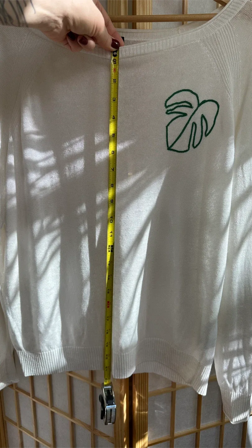 JCrew White Sweater size M image indicator(5)