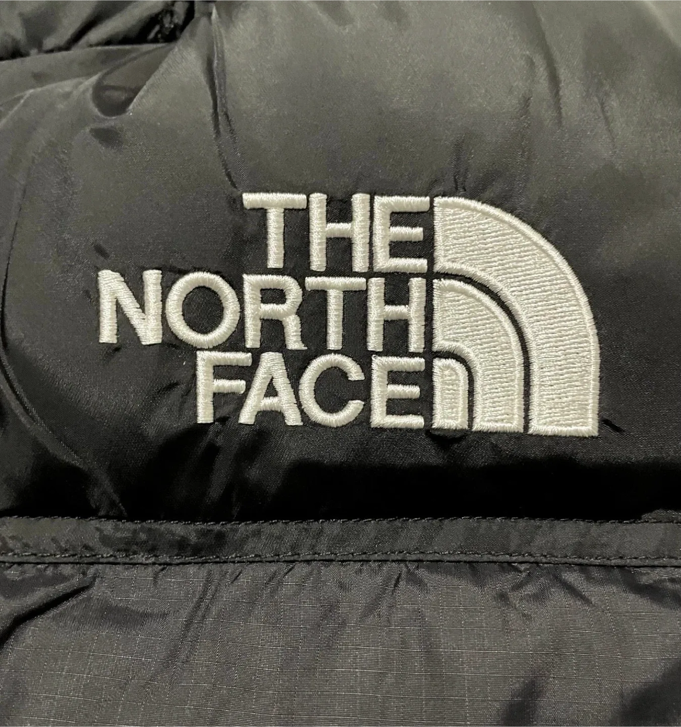 The North Face Puffer Jacket Nuptse 700 (BRAND NEW WITH TAGS) image indicator(4)
