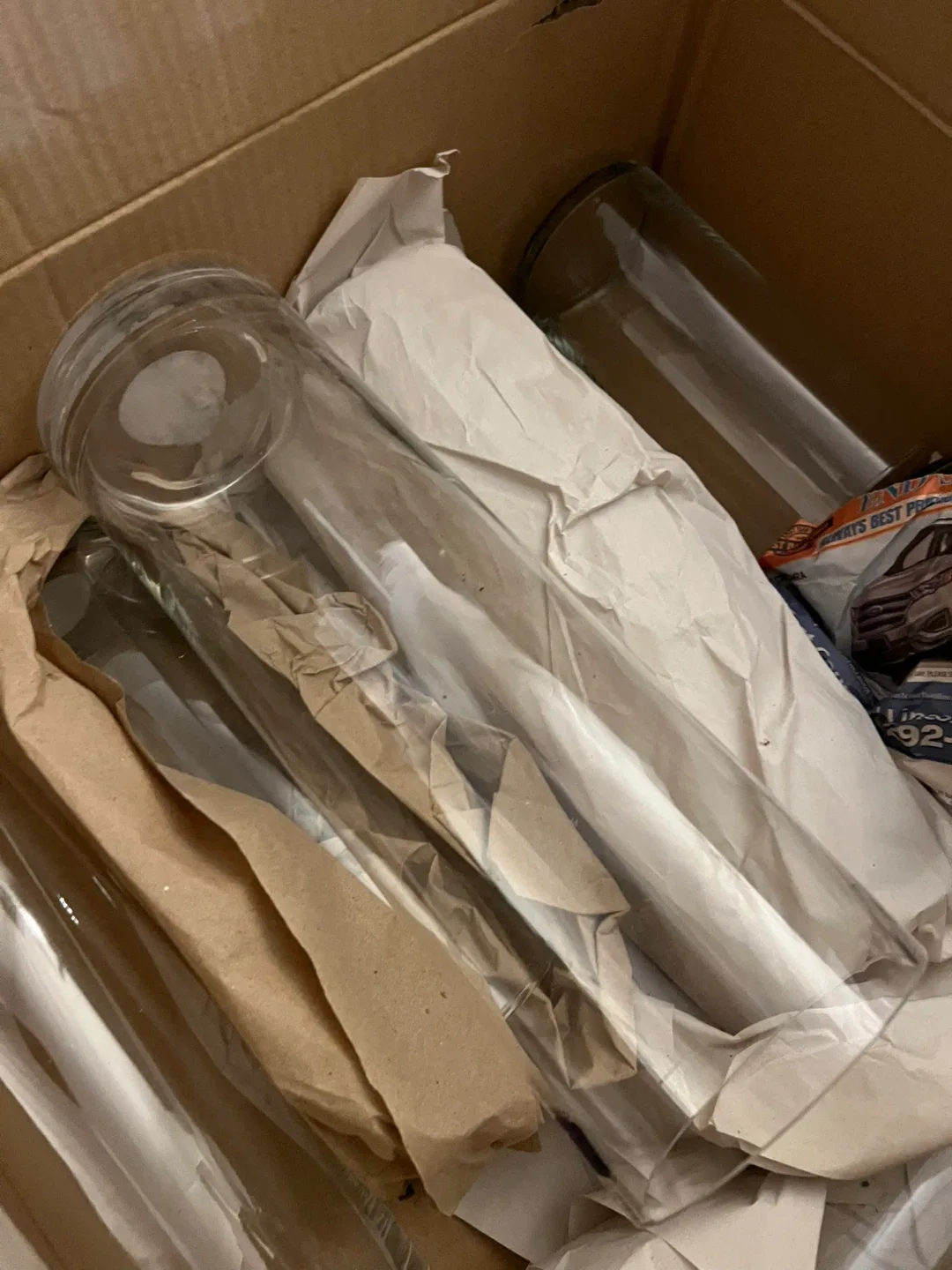 6 Clear Glass Cylinder Vases image indicator(3)