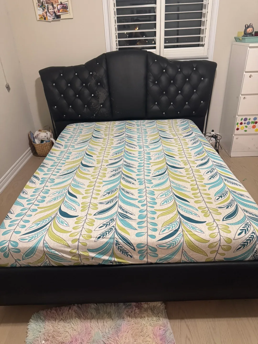 Black Tufted Bed Frame (Queen)