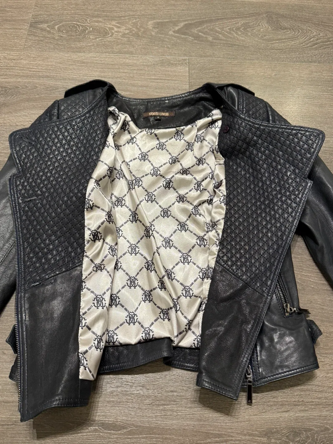 Roberto Cavalli Leather Jacket - Size Small made in Italy image indicator(8)