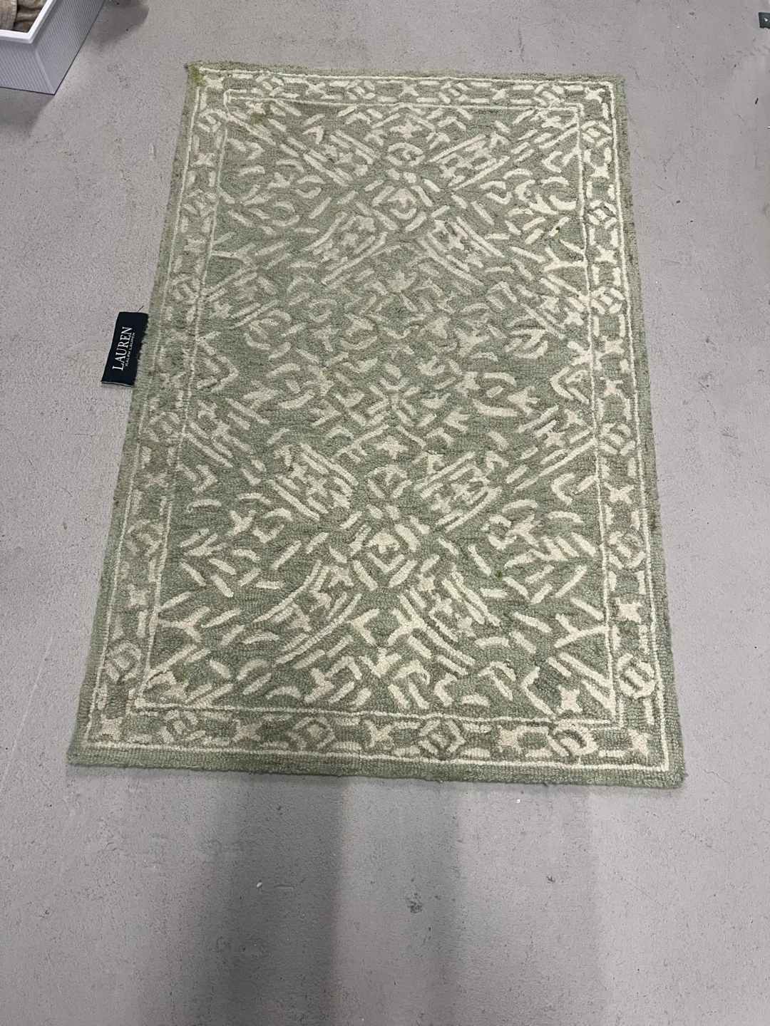 Lauren Ralph Lauren HomeSense Rug 2'6" x 4' image indicator(9)