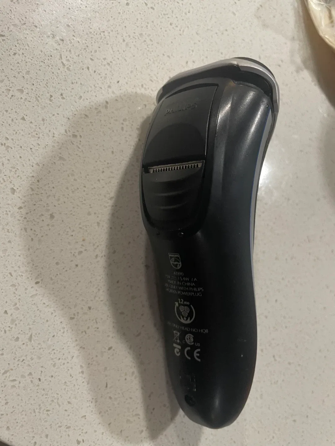 Philips AT890/17 Aquatouch Plus Wet and Dry Electric Shaver image indicator(2)