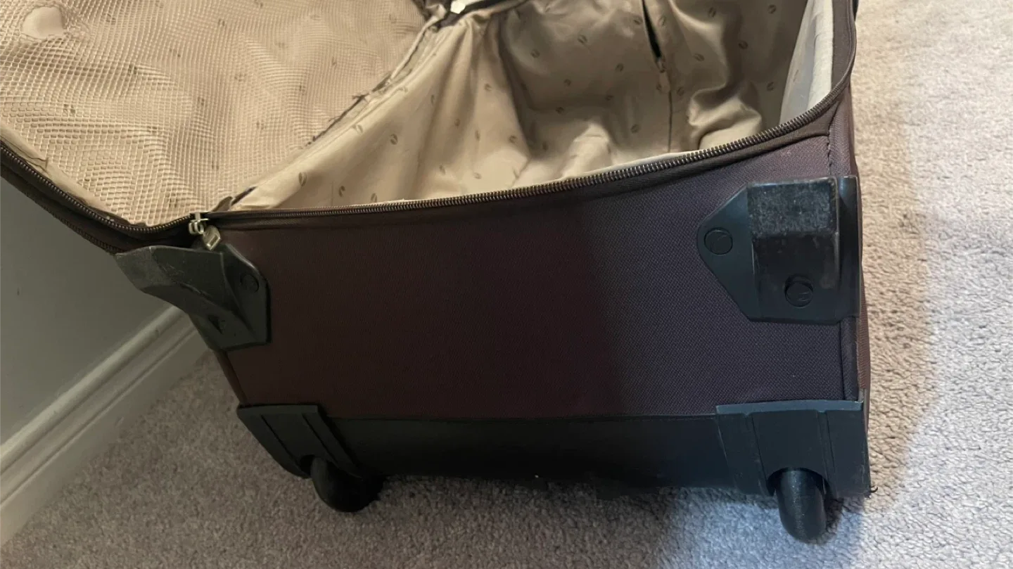 VIP Luggage Suitcase - Brown image indicator(6)