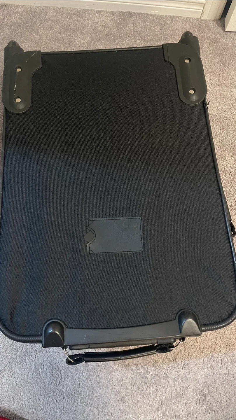 Rolling Suitcase - Black image indicator(2)