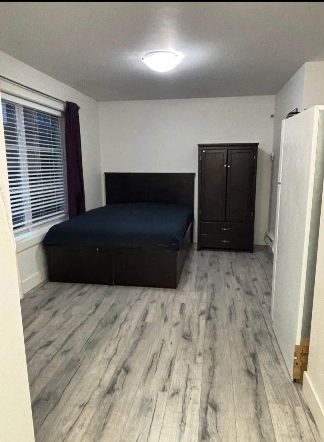 1 furnished bedroom with attached bathroom for rent