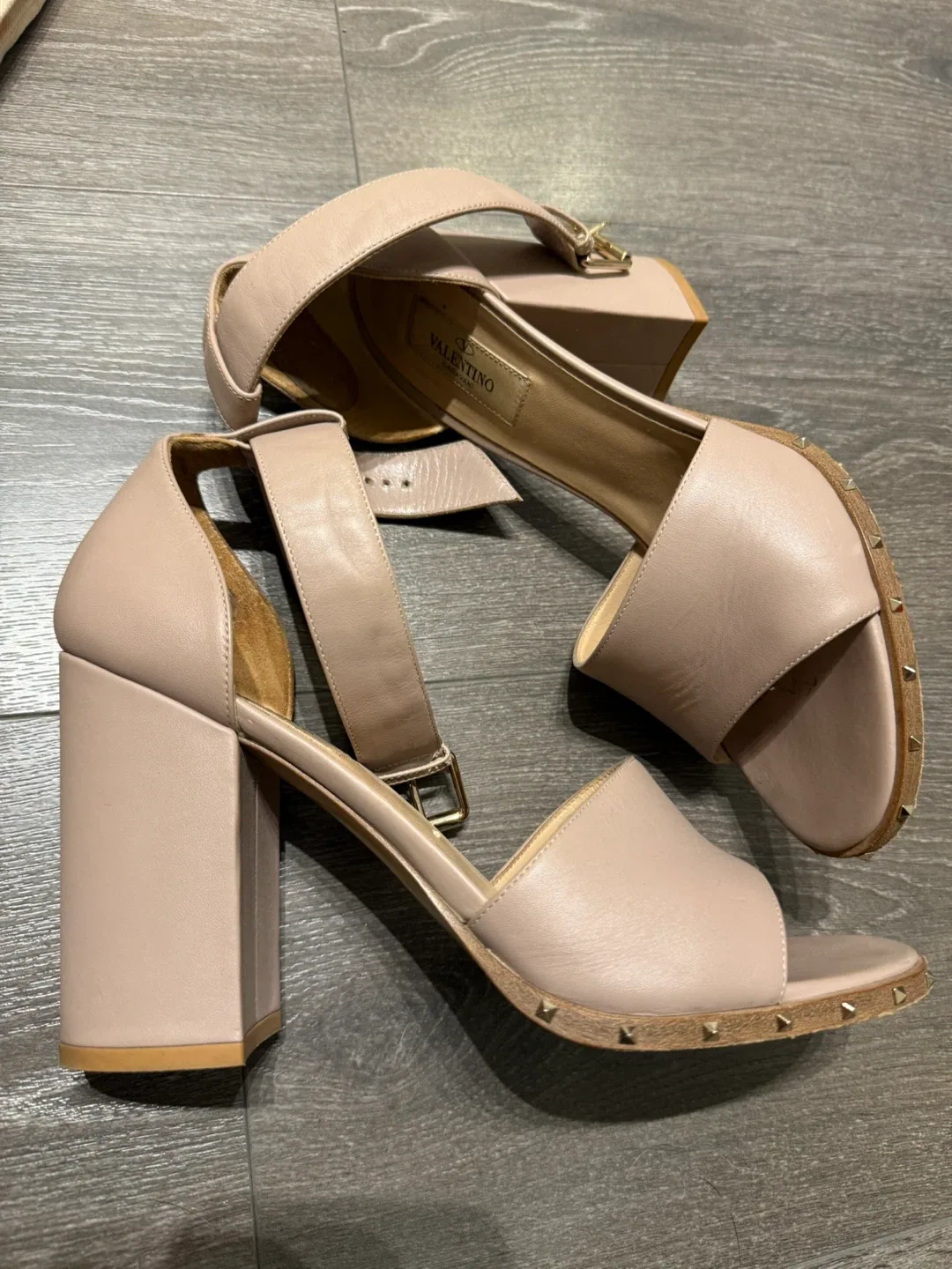 Valentino Block Heel nude Sandals 39.5 Italy image indicator(2)