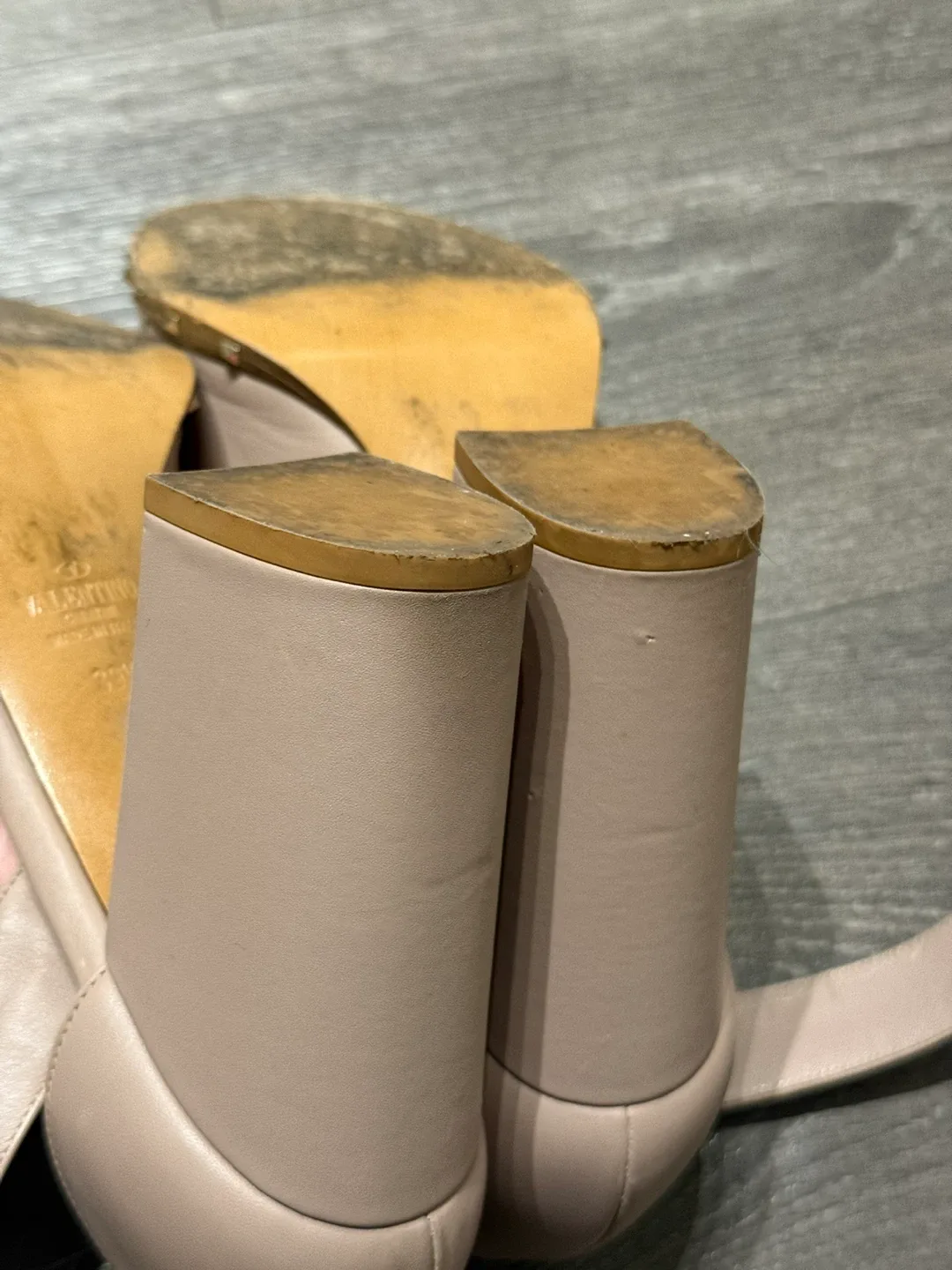 Valentino Block Heel nude Sandals 39.5 Italy image indicator(8)