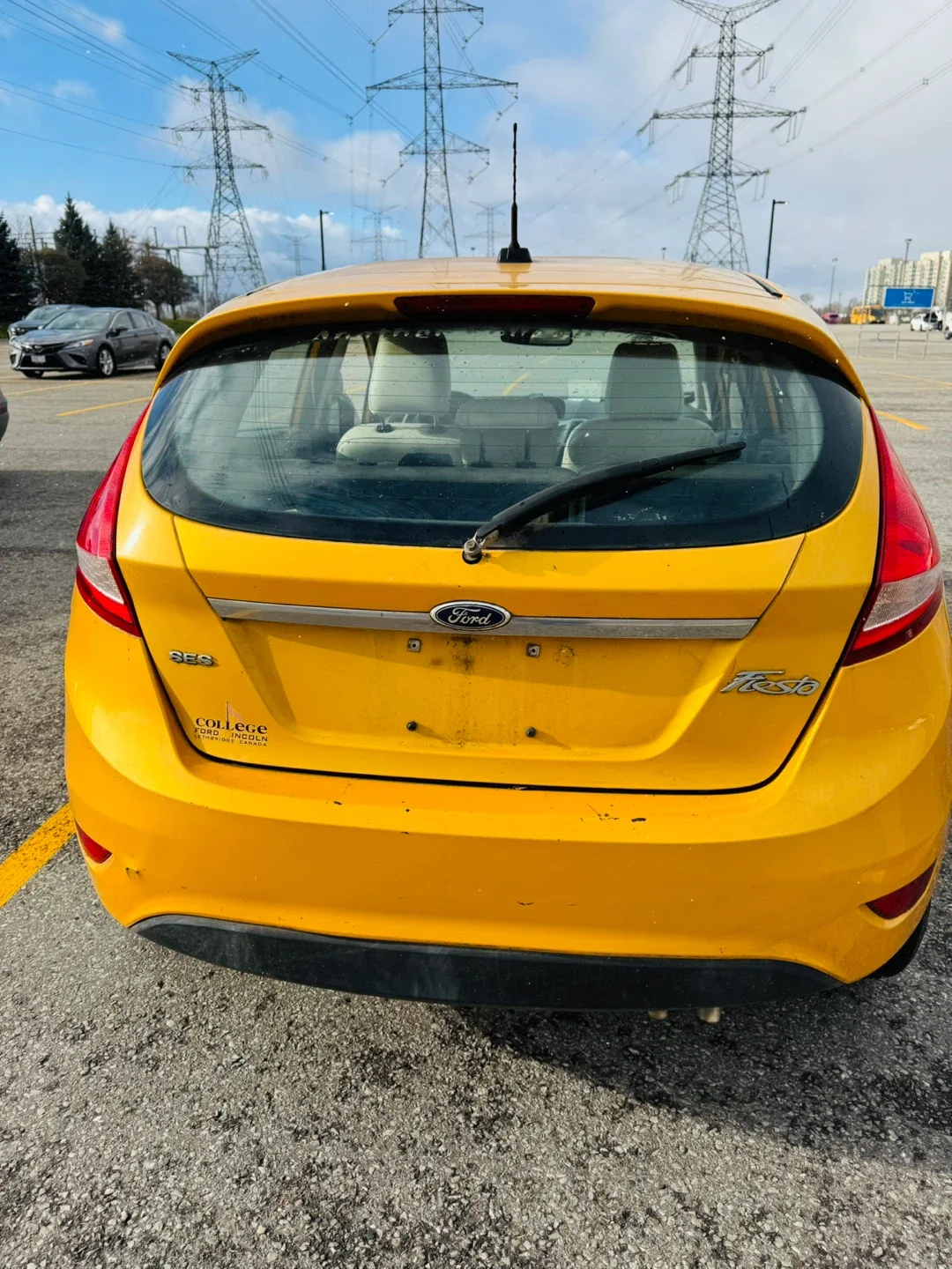 2012 Ford Fiesta Hatchback ( LOW KM ) image indicator(3)