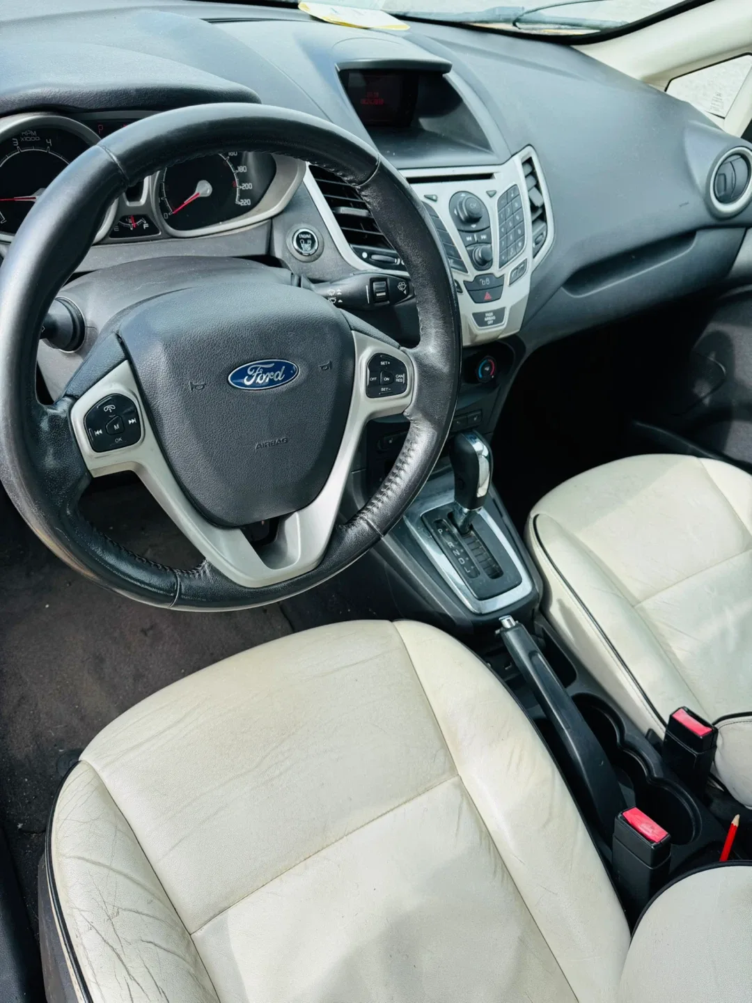 2012 Ford Fiesta Hatchback ( LOW KM ) image indicator(7)