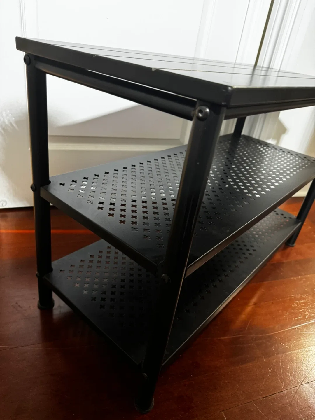 Black Metal 3-Tier Shelf image indicator(2)