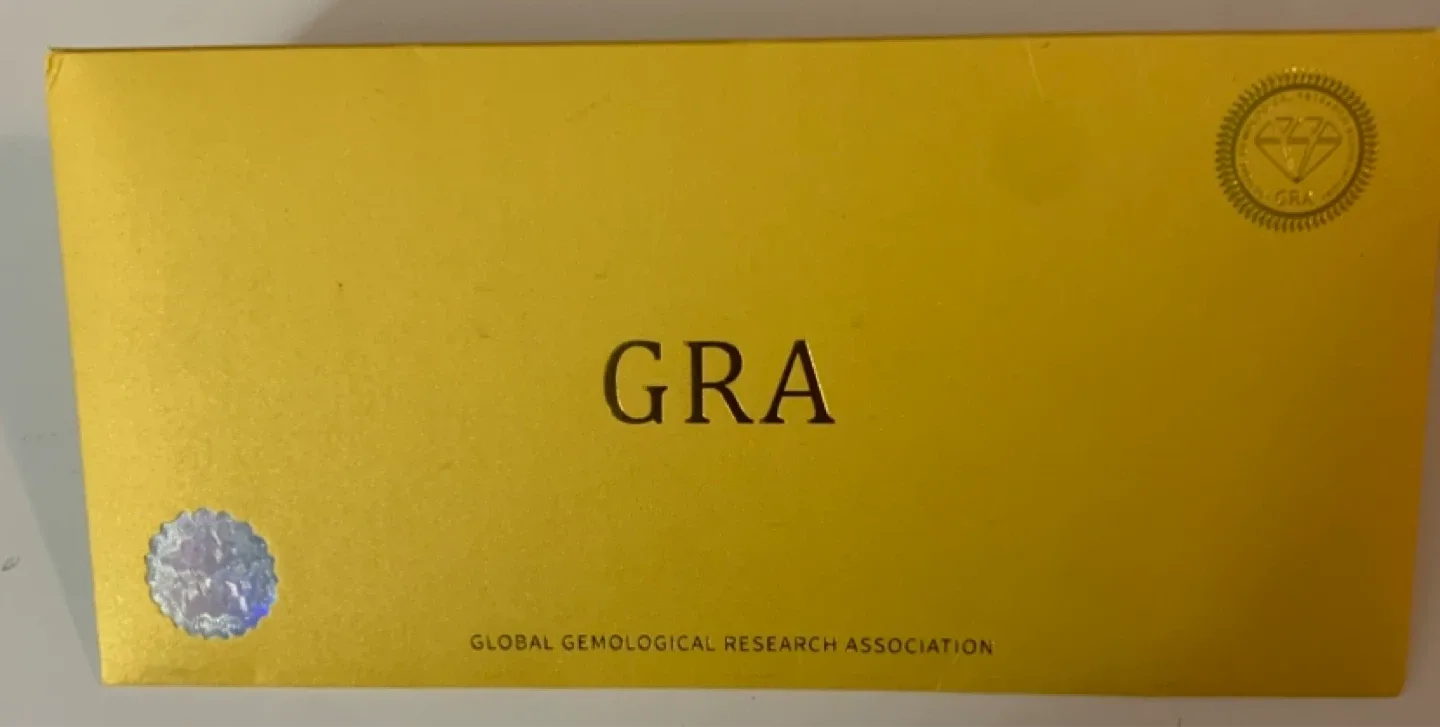 Moisannite Square Holo Earrings image indicator(3)