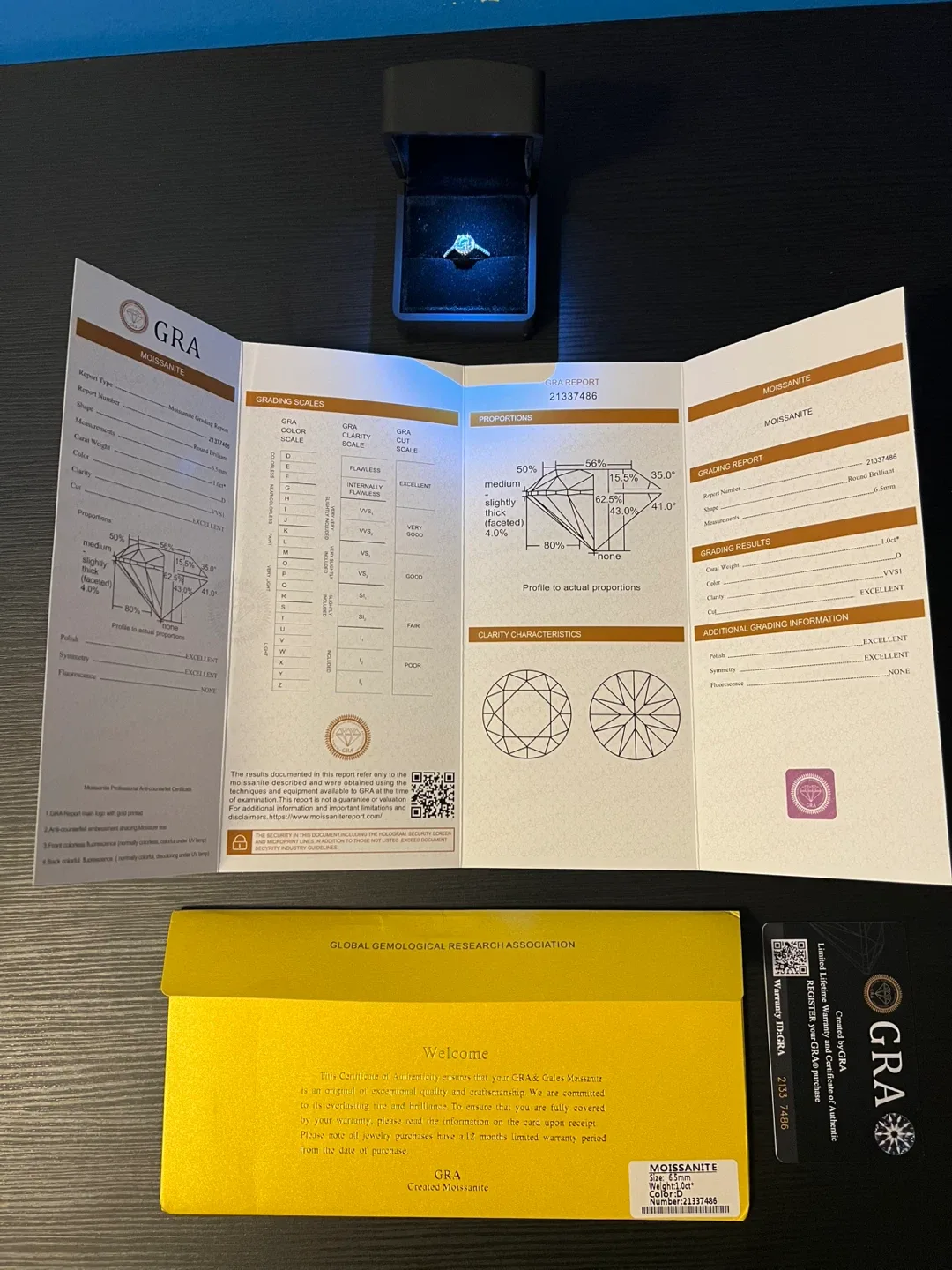 VVS1 Moissanite Engagement Ring image indicator(5)