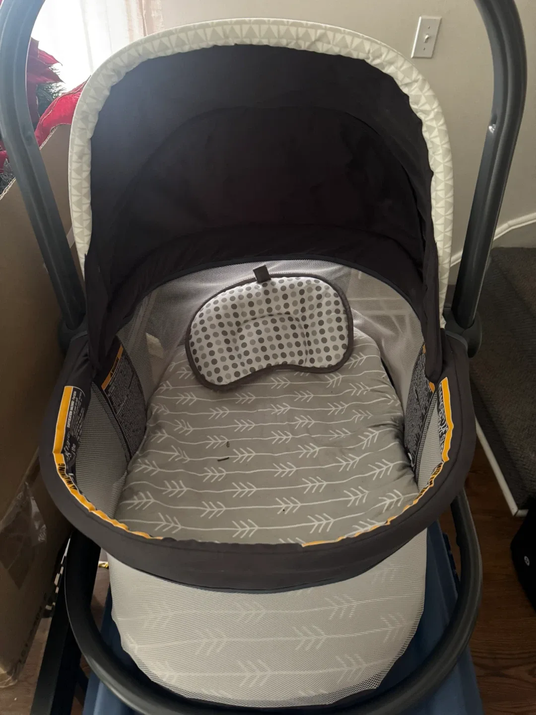 Graco Soothe My Way Bassinet - Excellent Condition! image indicator(4)