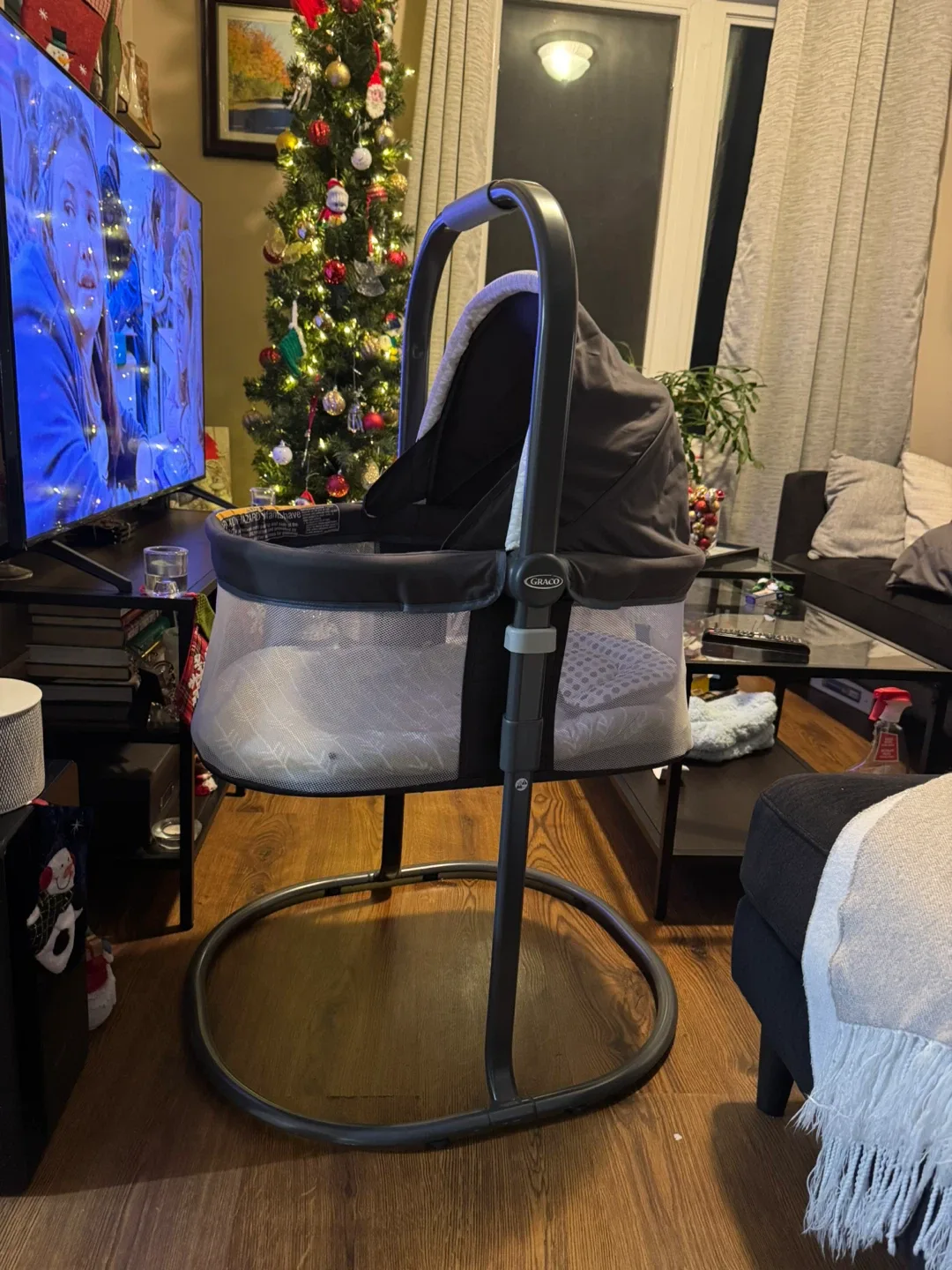 Graco Soothe My Way Bassinet - Excellent Condition! image indicator(3)